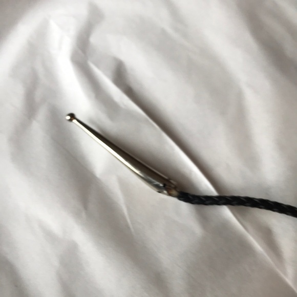 Adjustable glass neckpiece - Picture 3 of 5